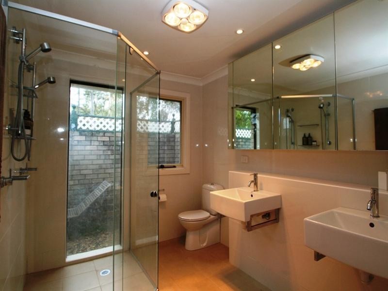 2 Cumberland Avenue, Castle Hill NSW 2154