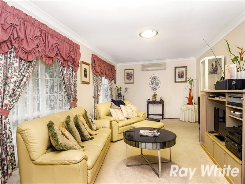 8 Caber Close, Dural NSW 2158