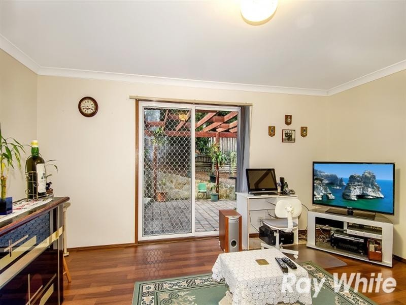 8 Caber Close, Dural NSW 2158