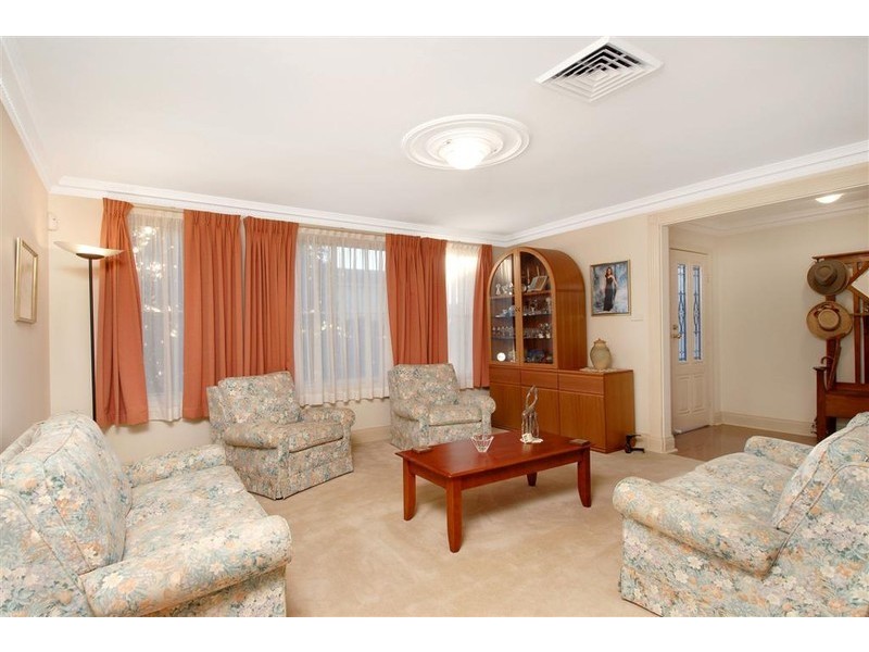 27 John Radley Avenue, Dural NSW 2158