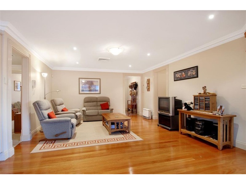 27 John Radley Avenue, Dural NSW 2158