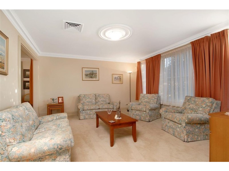 27 John Radley Avenue, Dural NSW 2158