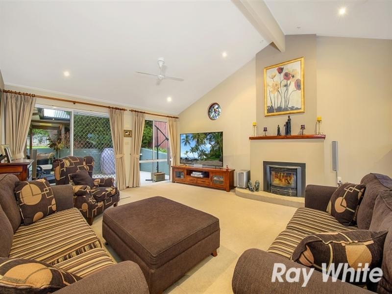 5 Winchcombe Place, Castle Hill NSW 2154