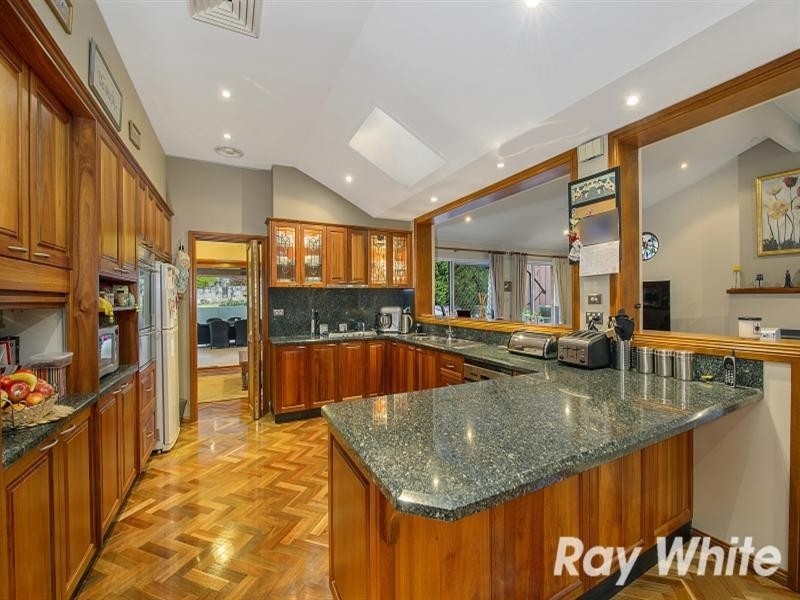 5 Winchcombe Place, Castle Hill NSW 2154