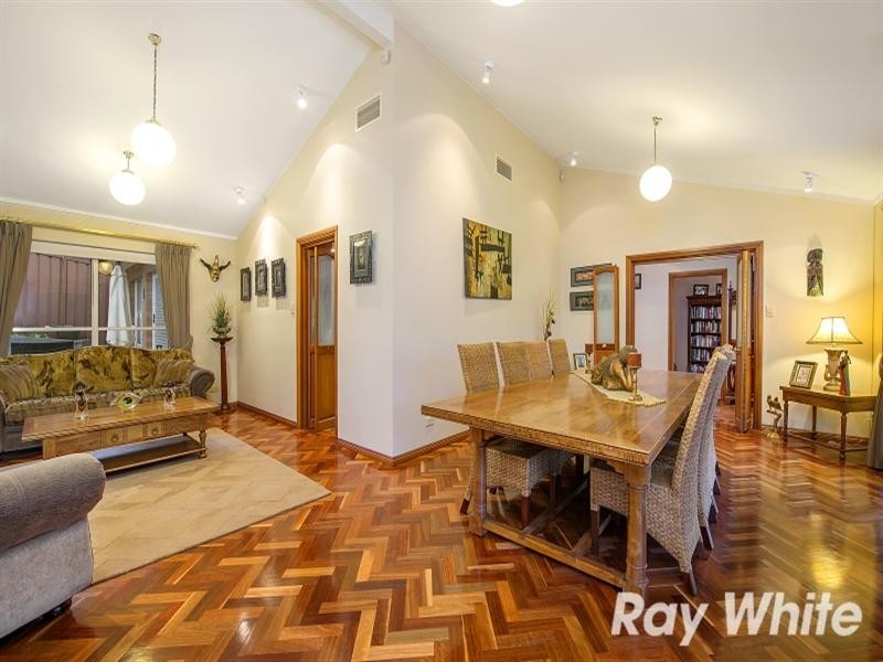 5 Winchcombe Place, Castle Hill NSW 2154