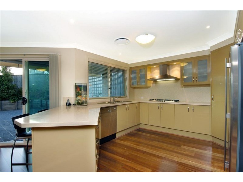 10 Larcom Road, Beaumont Hills NSW 2155