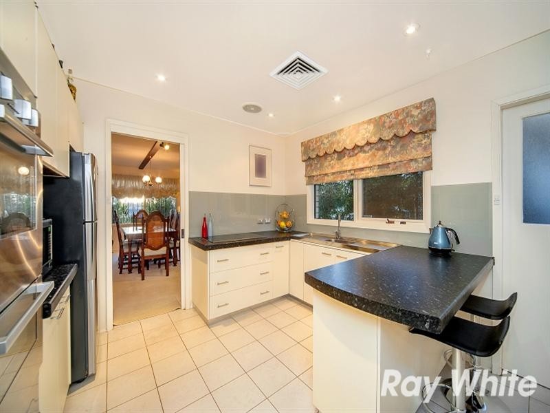 8 Lukes Lane, Baulkham Hills NSW 2153