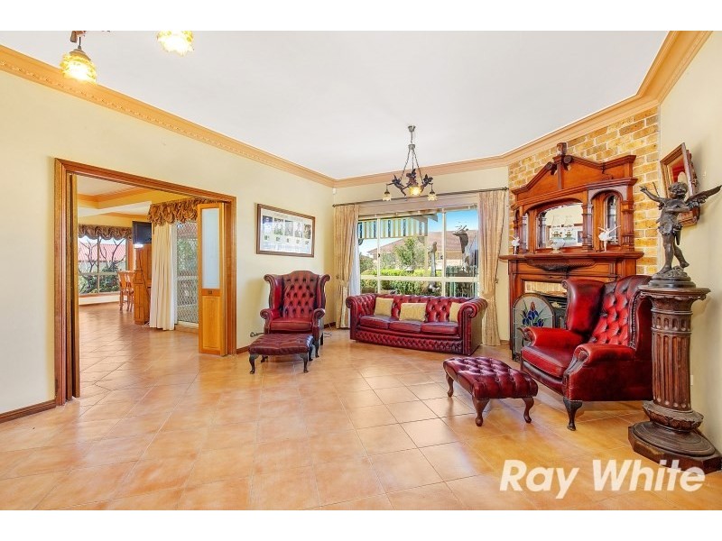 10 Beaumaris Avenue, Castle Hill NSW 2154