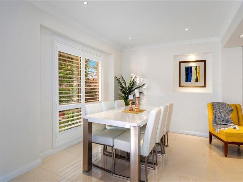 5 Roberts Place, Mcgraths Hill NSW 2756