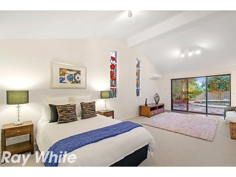 4 Wychwood Place, Castle Hill NSW 2154