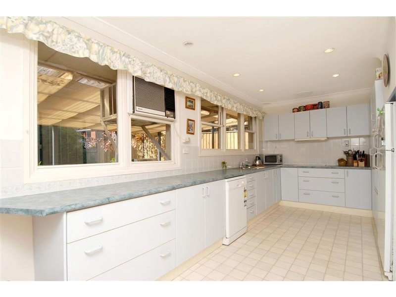 29 Daphne Avenue, Castle Hill NSW 2154