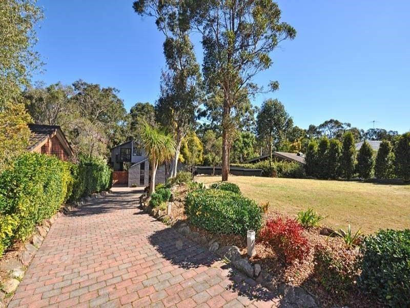 19 Knightsbridge Place, Castle Hill NSW 2154