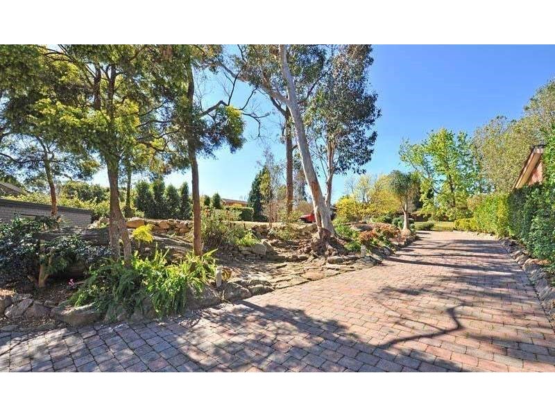 19 Knightsbridge Place, Castle Hill NSW 2154