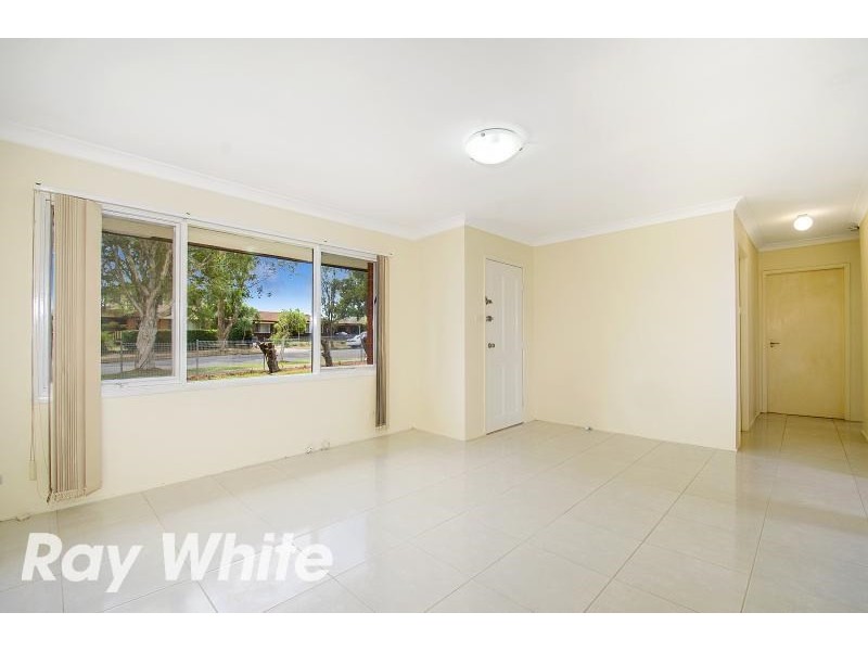 77 Warrimoo Drive, Quakers Hill NSW 2763