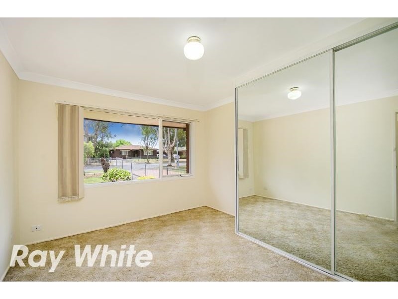 77 Warrimoo Drive, Quakers Hill NSW 2763