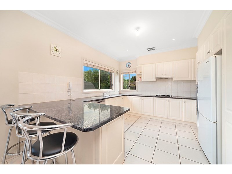 1 Lodgeworth Place, Castle Hill NSW 2154
