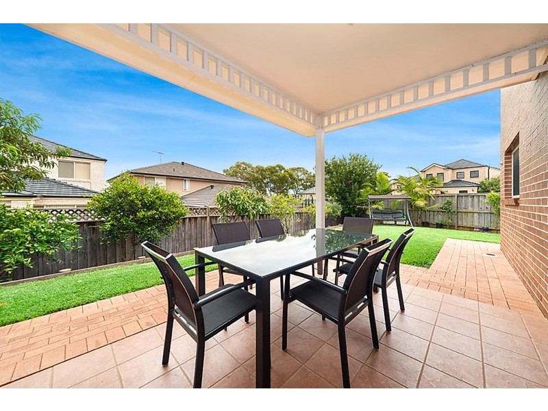 1 Lodgeworth Place, Castle Hill NSW 2154