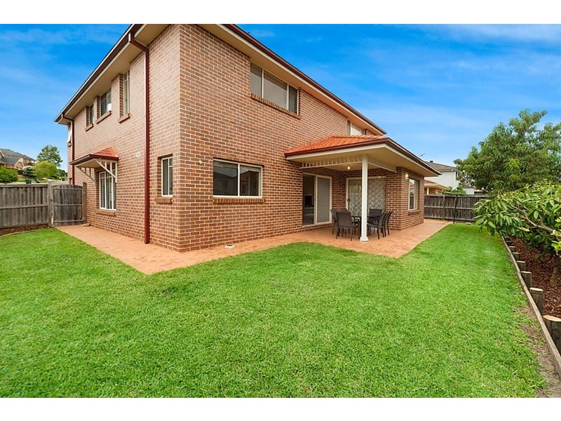1 Lodgeworth Place, Castle Hill NSW 2154
