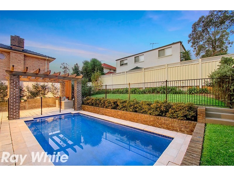 8 Lodgeworth Place, Castle Hill NSW 2154
