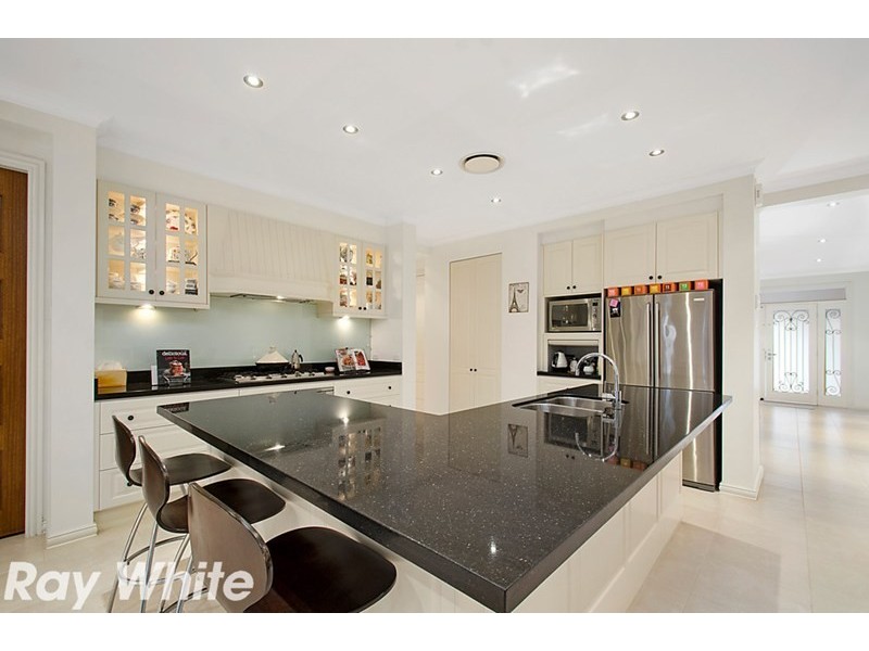 8 Lodgeworth Place, Castle Hill NSW 2154