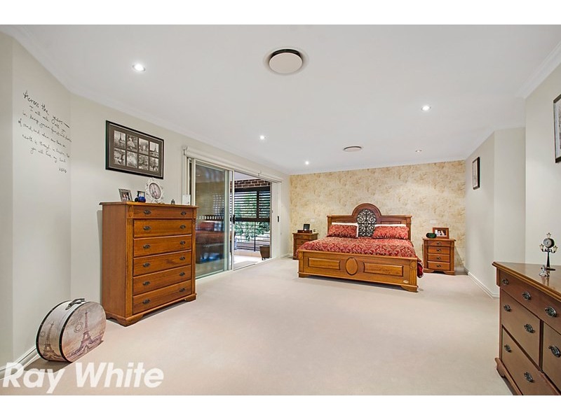 8 Lodgeworth Place, Castle Hill NSW 2154
