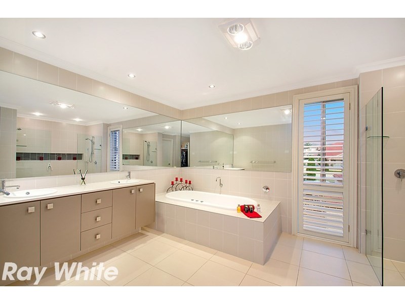 8 Lodgeworth Place, Castle Hill NSW 2154