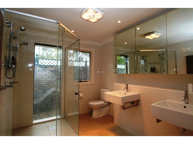 2 Cumberland Avenue, Castle Hill NSW 2154