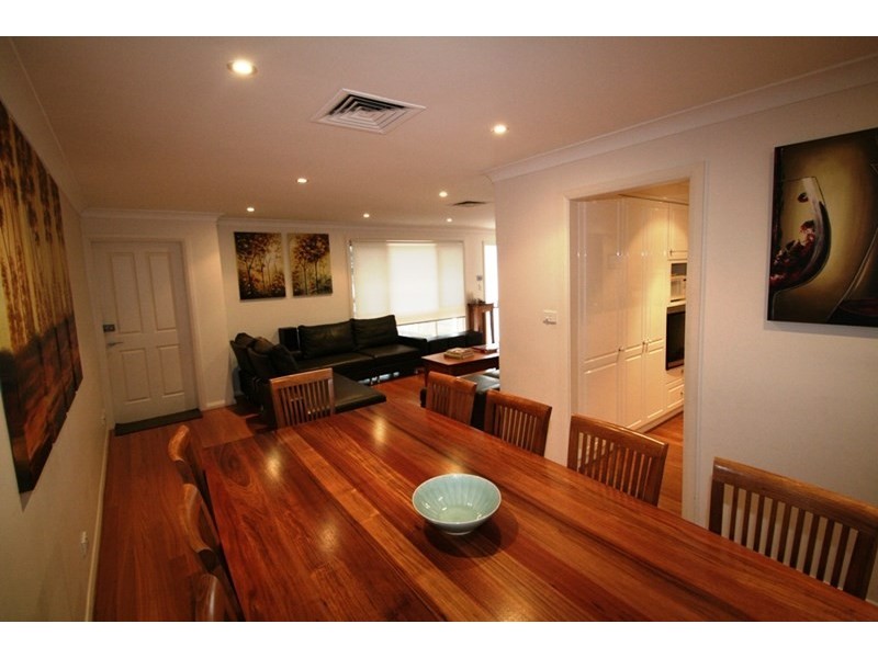 2 Cumberland Avenue, Castle Hill NSW 2154