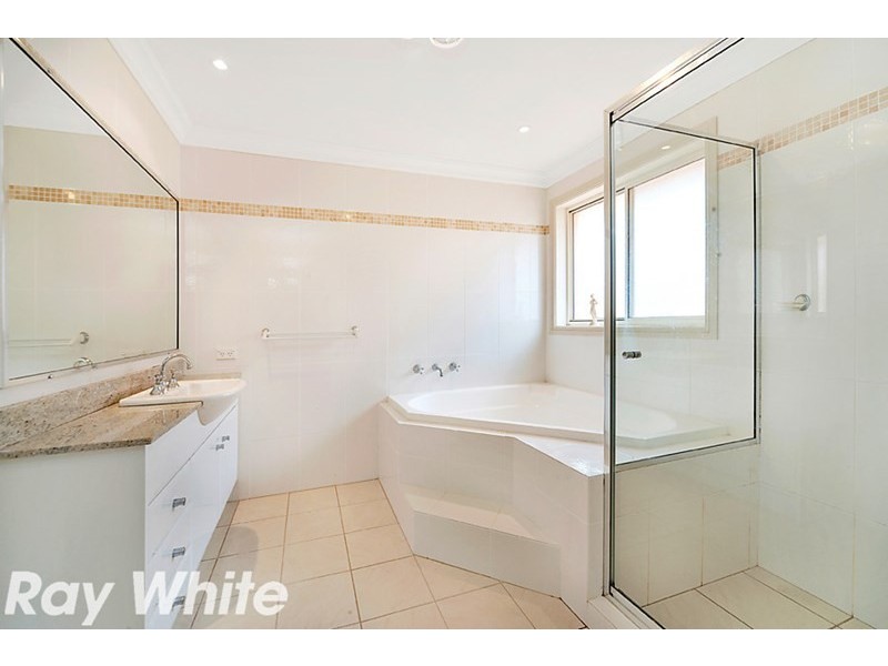 1 Lodgeworth Place, Castle Hill NSW 2154