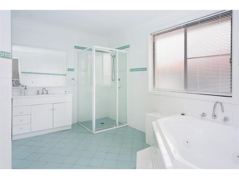 30 Broadleaf Crescent, Beaumont Hills NSW 2155