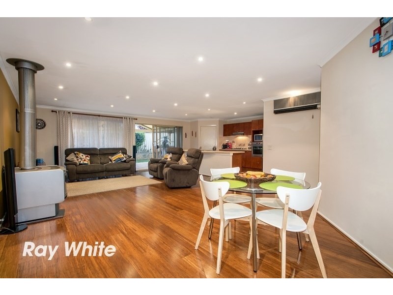 8 Holbrook Court, Stanhope Gardens NSW 2768