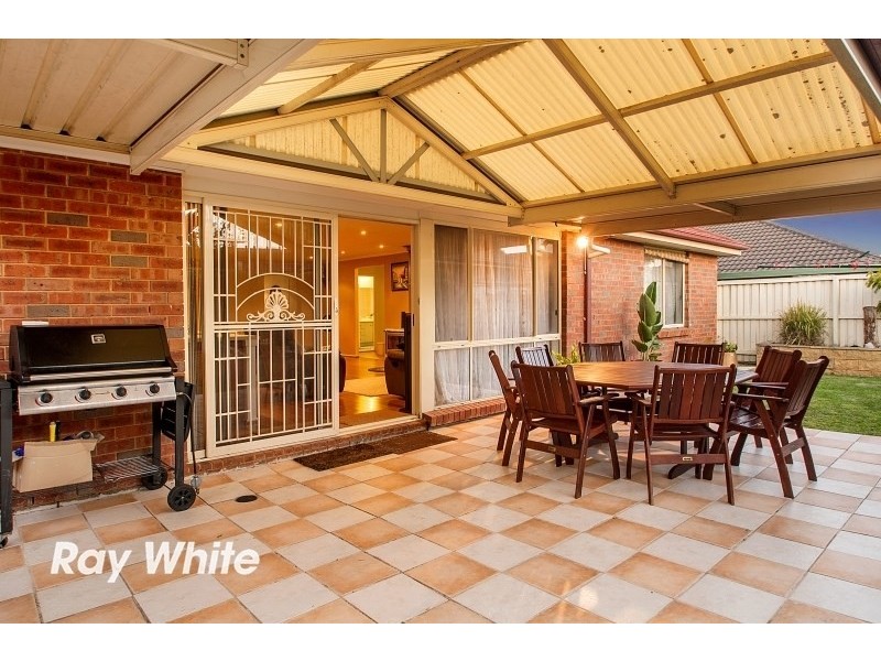 8 Holbrook Court, Stanhope Gardens NSW 2768