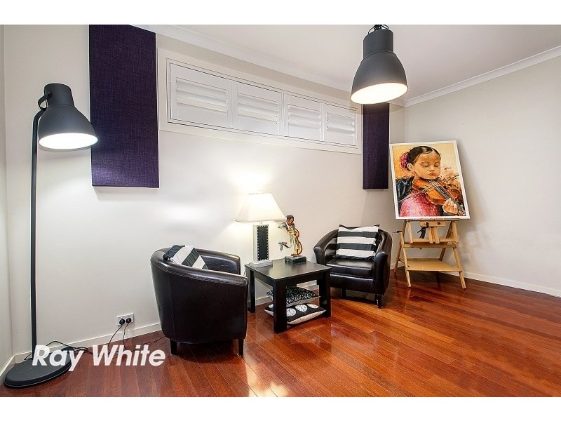 33 Kirkwall Avenue, Castle Hill NSW 2154