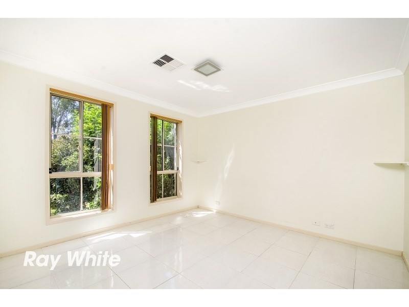 8 Winslow Avenue, Stanhope Gardens NSW 2768