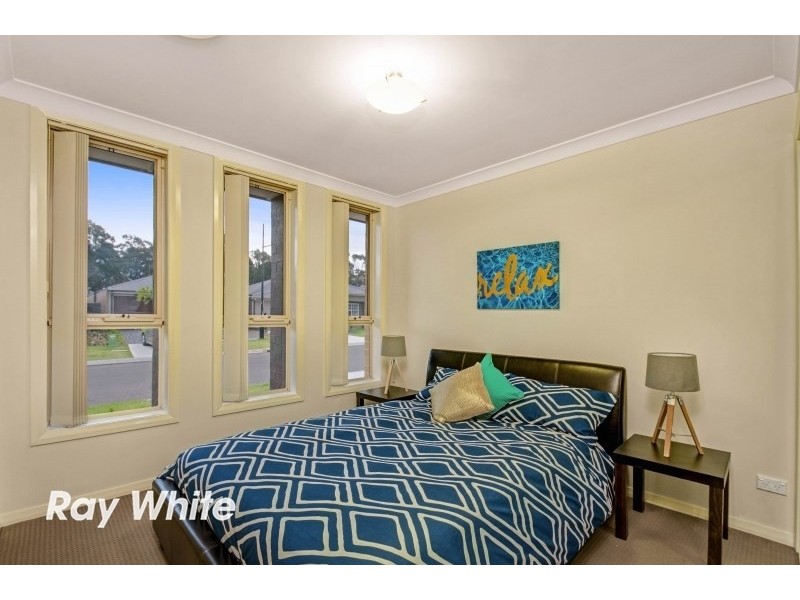 8 Cawley Circuit, Ropes Crossing NSW 2760