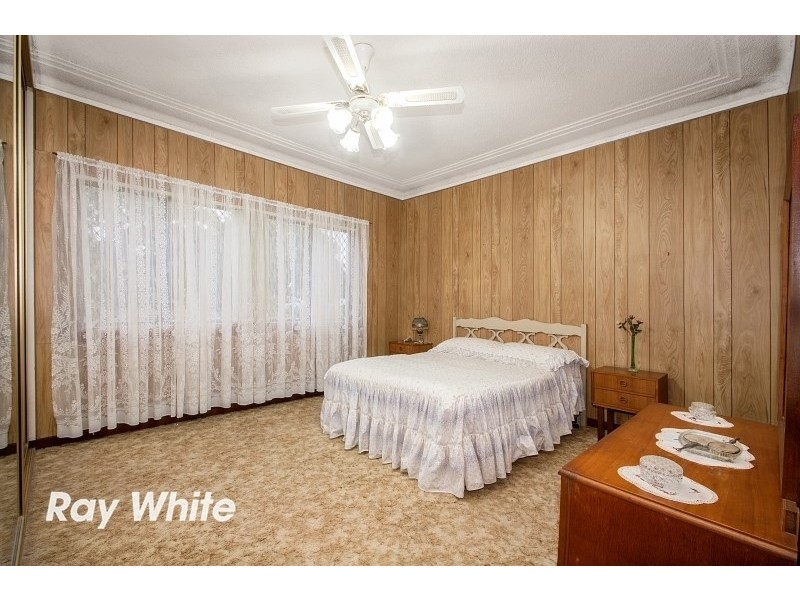 11 Moir Avenue, Northmead NSW 2152