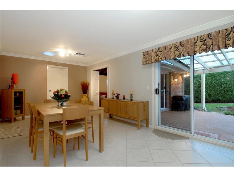 18 Stringybark Place, Castle Hill NSW 2154