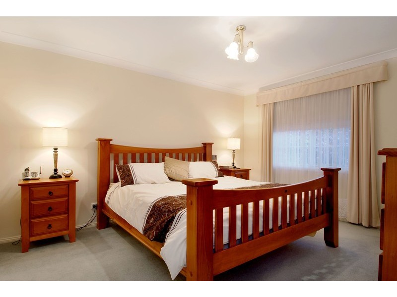 18 Stringybark Place, Castle Hill NSW 2154