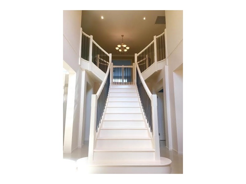 18 Grand Way, Castle Hill NSW 2154