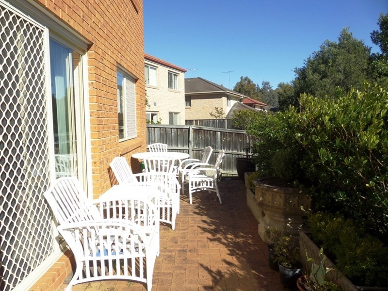 8 Falkirk Court, Kellyville NSW 2155