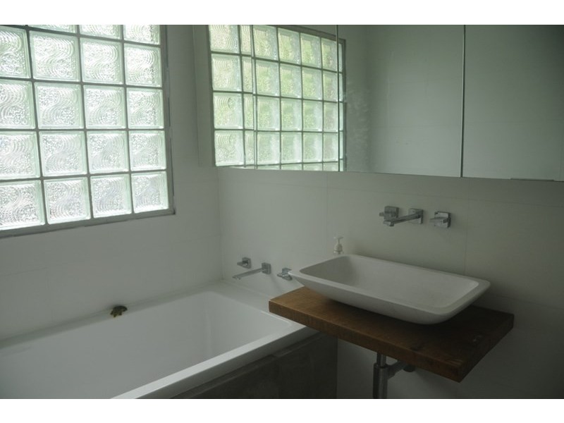 22 Palomar Parade, Freshwater NSW 2096