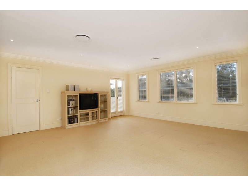 15 Mornington Avenue, Castle Hill NSW 2154