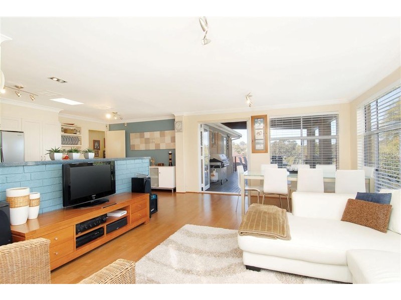 6 Blackett Drive, Castle Hill NSW 2154