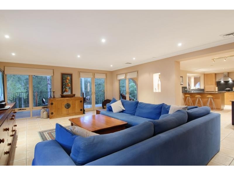 6 Lawson Place, Castle Hill NSW 2154