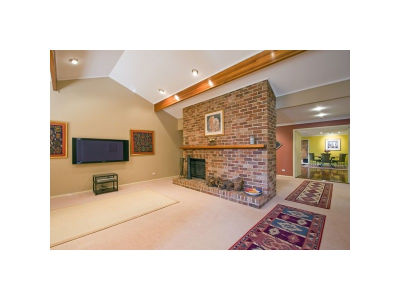 40 Gindurra Avenue, Castle Hill NSW 2154