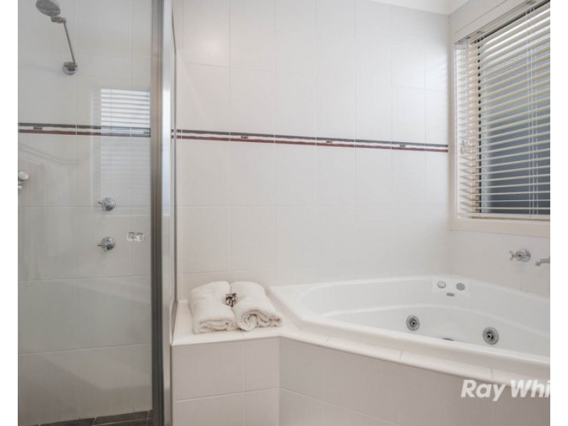 10 Helmsley Grove, Castle Hill NSW 2154