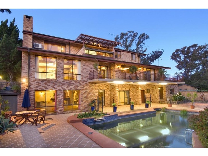 2 Waterloo Avenue, Castle Hill NSW 2154