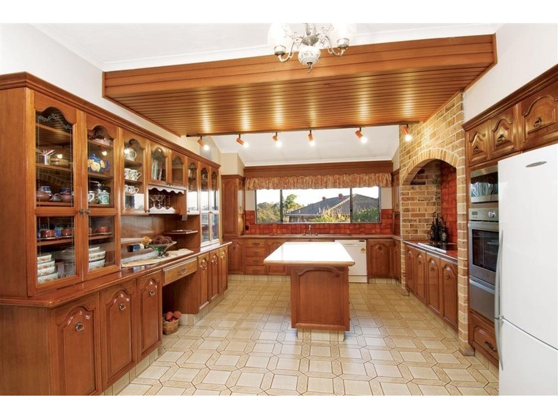 2 Waterloo Avenue, Castle Hill NSW 2154