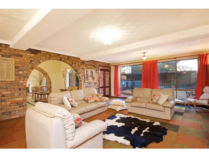 2 Waterloo Avenue, Castle Hill NSW 2154