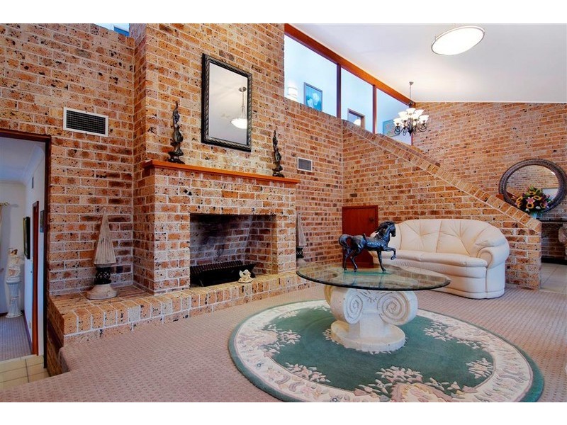 30 Ulundri Drive, Castle Hill NSW 2154